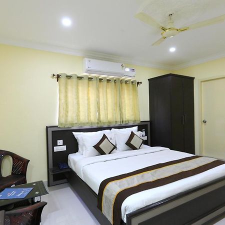 Hotel Salbala - Near Airport Madras Buitenkant foto
