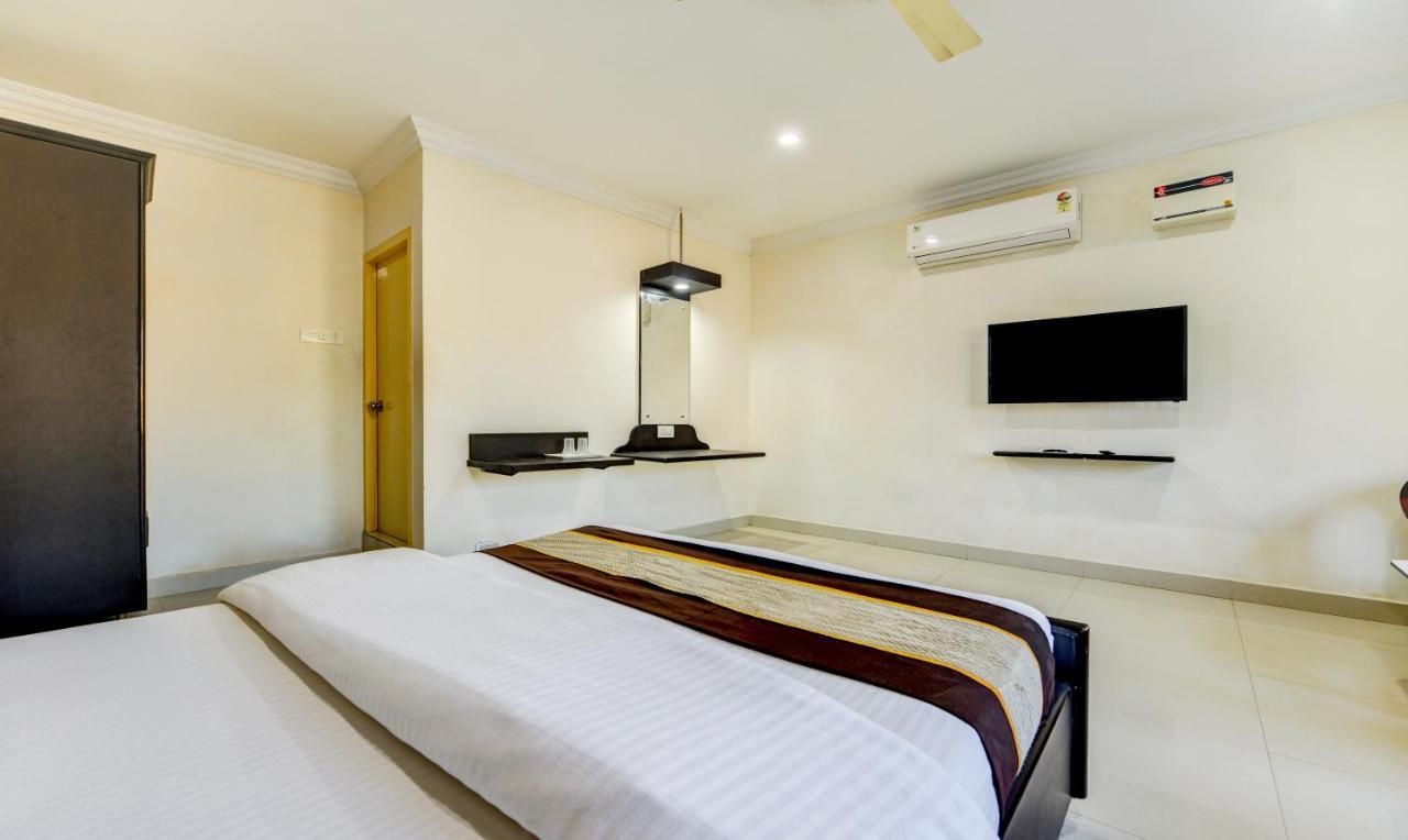 Hotel Salbala - Near Airport Madras Buitenkant foto