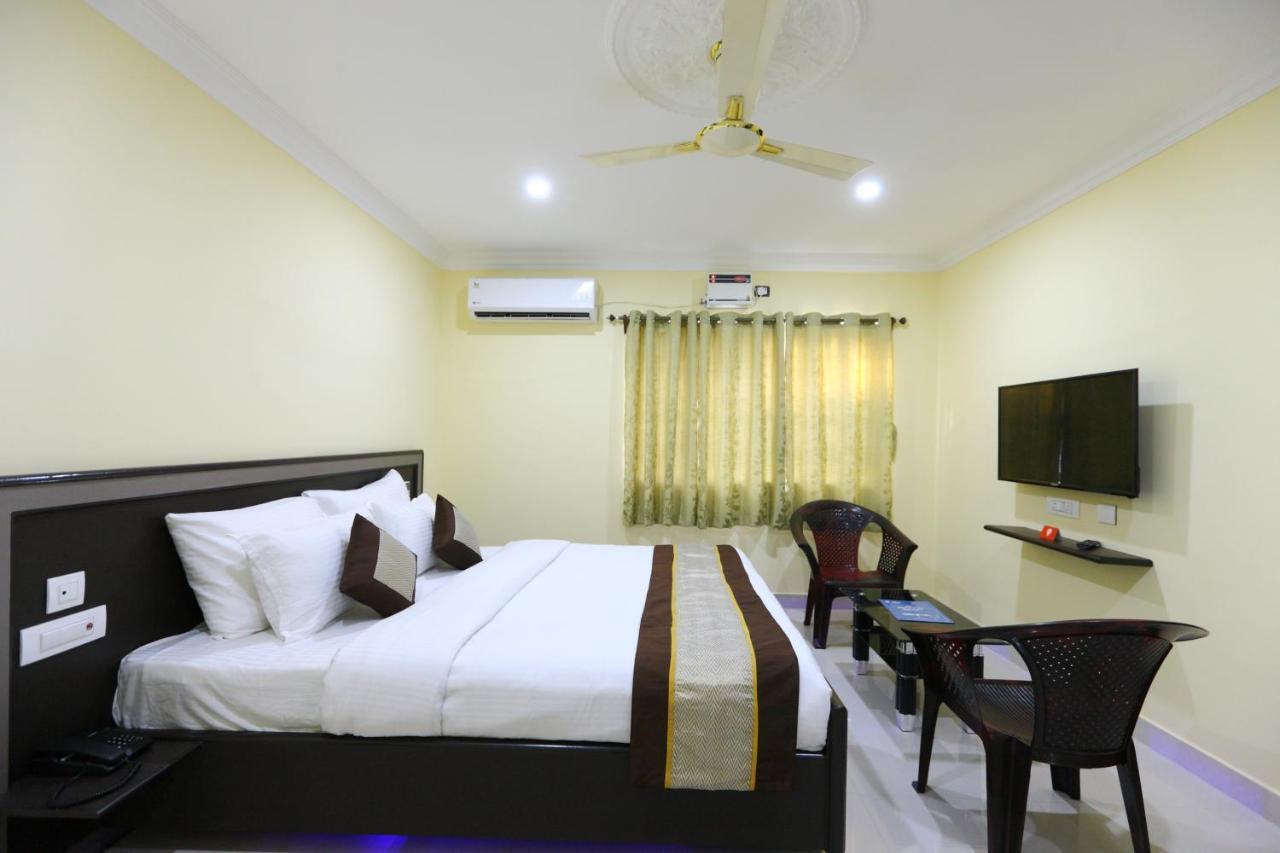 Hotel Salbala - Near Airport Madras Buitenkant foto