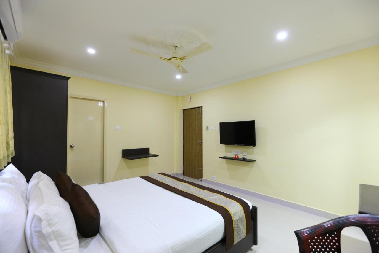 Hotel Salbala - Near Airport Madras Buitenkant foto