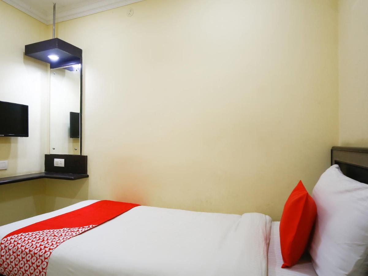 Hotel Salbala - Near Airport Madras Buitenkant foto